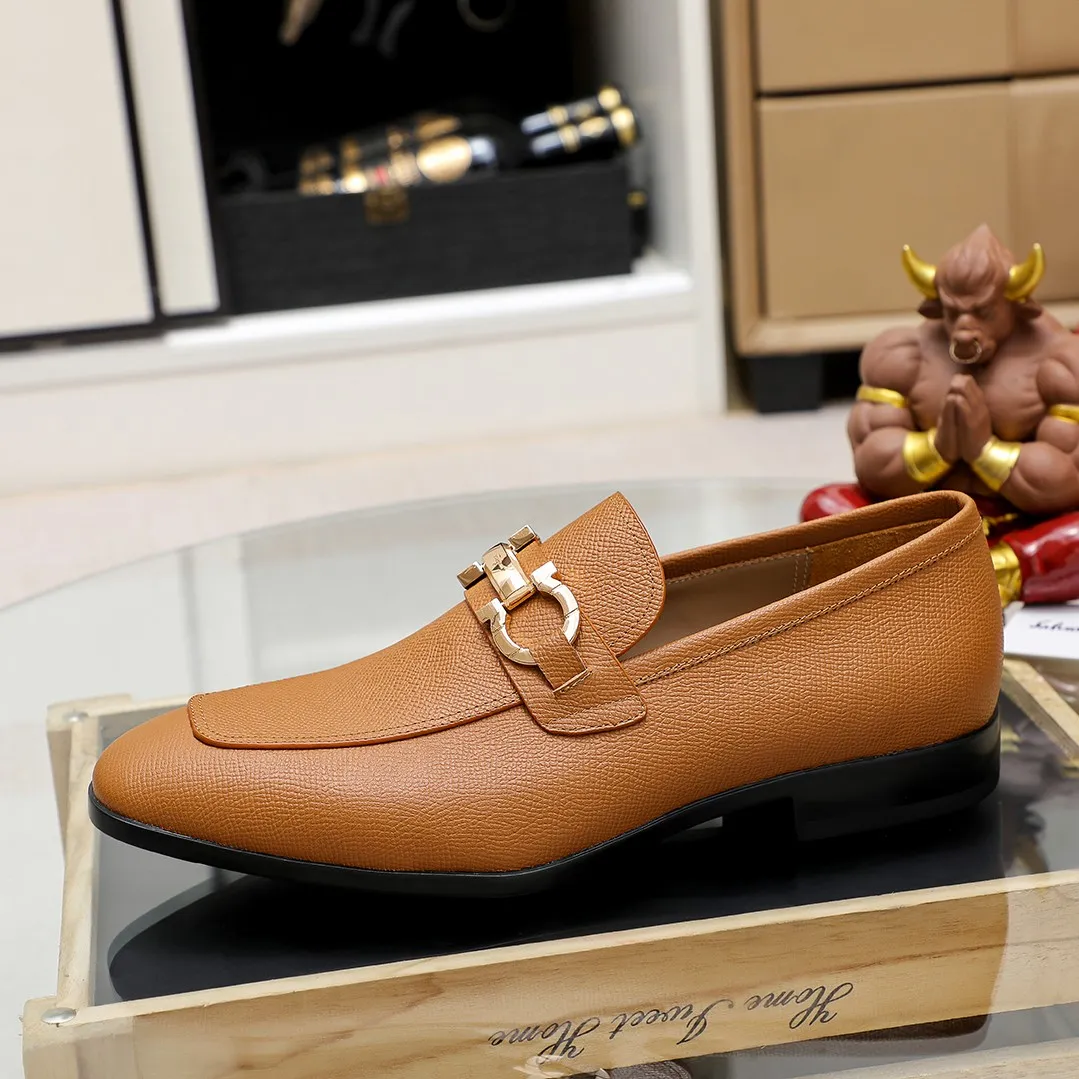 Men's shoes 💰600 🕷🕷🐂【Ferragamo】 Popular fashion casual shoes🇨🇳Official website counter 1:1 production, original mold opening💯Good quality can be seen, imported high-end first-layer pebbled calfskin, water-dyed🐂leather lining🌿very clear texture, high-quality waterproof, non-slip and wear-resistant outsole🎋high quality and low price, truly handmade🍓, 5 colors available! Code number 38-44 (45. To be customized)